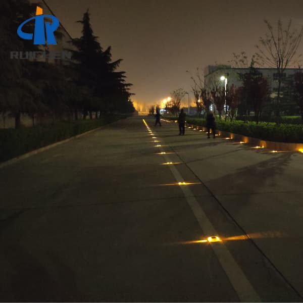 Odm Coloured Solar Cat Eyes With Stem For Pedestrian Crossing